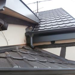 Habillage  planche de rive, planche d'égout, gouttière aluminium demi ronde Dal'LAu, aluminium prélaqué, Haguenau - Mey'er Herrlisheim, alsace, Bas Rhin